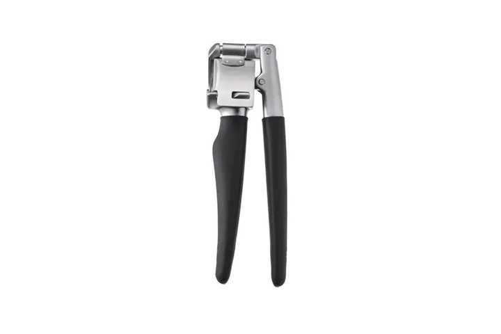Finger Cuts Prompt Recall Of Garlic Presses Sold At Popular Retailer