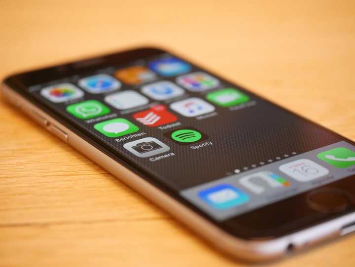 Scammers across the country are impersonating federal authorities and spoofing legitimate government phone numbers in a rising wave of fraud, authorities say.