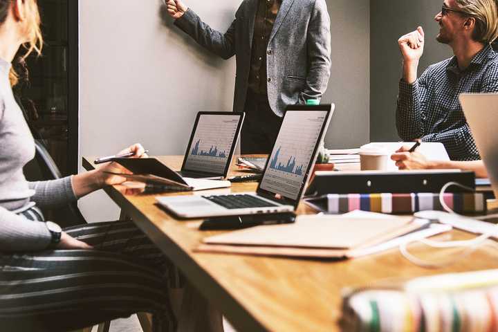 How Many Days Does Full-Time Work Really Take? Poll Has Answers