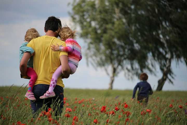 NJ Ranked In Top 5 Nationally For Working Dads, New Study Says: Here's Why