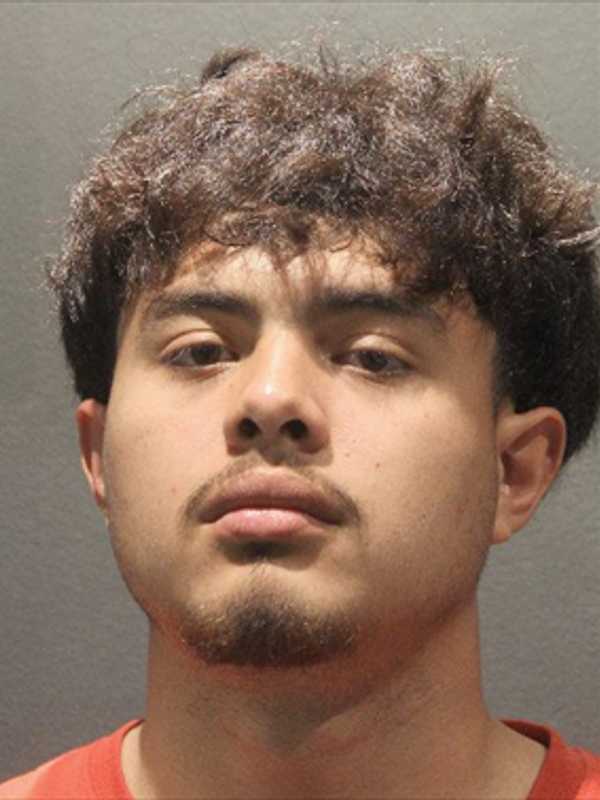 Arlington Man Targeted Twice In Under 24 Hours By Same Teens In Robbery, Shooting: Police