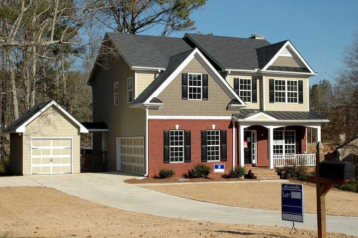 Home Sales Suffer Slowest April Since 2009 Amid Trump Tariffs, Rising Mortgage Rates