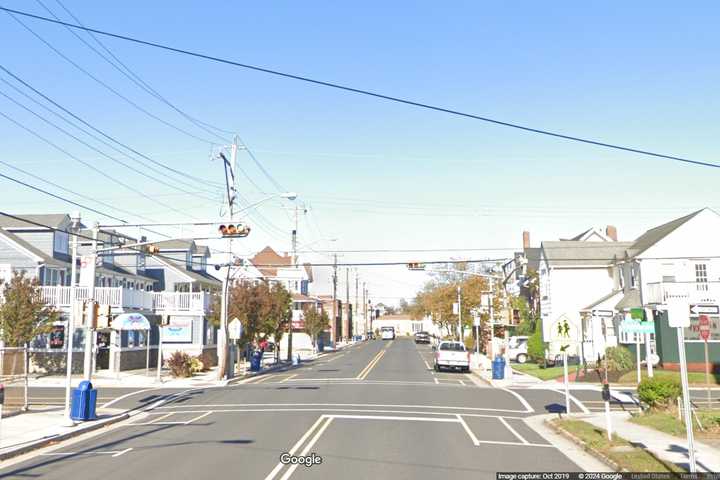 Man, 51, Dies In E-Bike Crash At Wildwood Intersection: Police