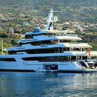 Casting Call Seeks 'Curvy Women With Breast Augmentation' For NJ Film Shoot On Yacht