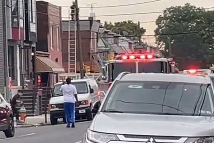 Man Critically Hurt In South Philly Fire, Officials Say