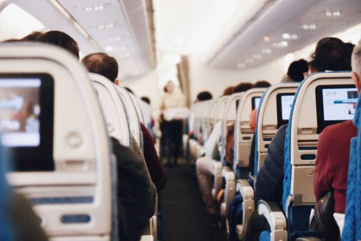In-Flight Wi-Fi Speeds Ranked In New Study: See Which Airlines Excel, Lag
