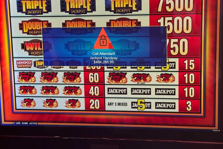 Lucky $5 Bet Lands $485K Jackpot At Mohegan Sun