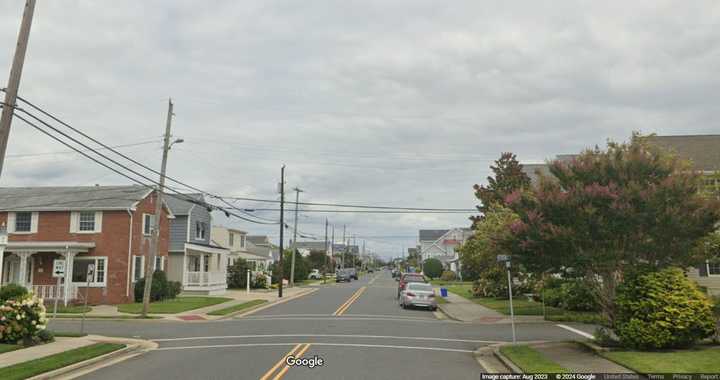 Winchester Avenue near the intersection with North Evergreen Avenue in Longport, NJ.